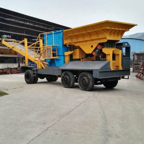 輪胎式-移動(dòng)破碎站施工現(xiàn)場